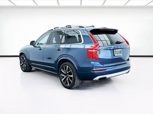 2019 Volvo XC90 T6 Momentum