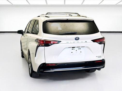 2021 Toyota Sienna Platinum 7 Passenger