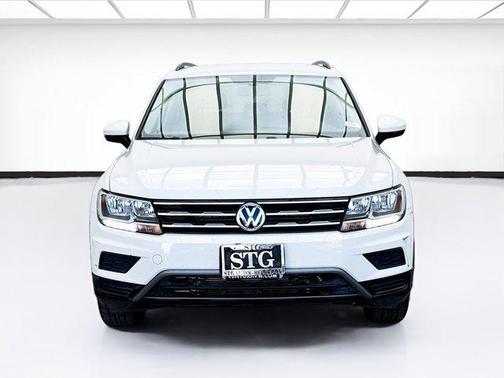 Pure White 2018 Volkswagen Tiguan 2.0T SE