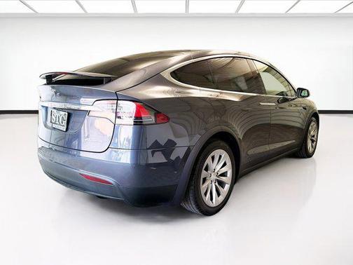 Gray 2019 Tesla Model X Long Range