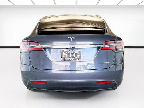 Gray 2019 Tesla Model X Long Range