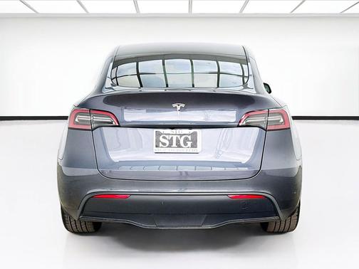 Gray 2023 Tesla Model Y RWD
