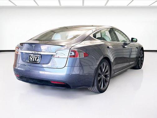2020 Tesla Model S Performance