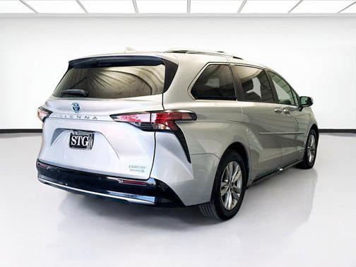 2021 Toyota Sienna Limited 7-Passenger