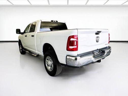 2024 RAM 3500 Tradesman Crew Cab 4x4 6'4' Box