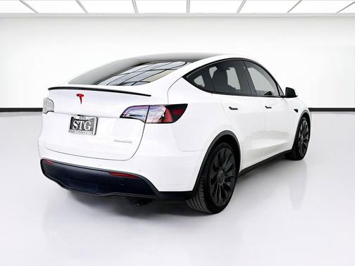 Pearl White Multi-Coat 2022 Tesla Model Y Performance Dual Motor All-Wheel Drive