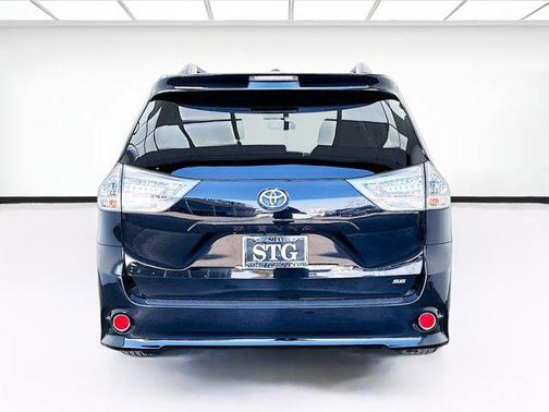 2017 Toyota Sienna SE Premium