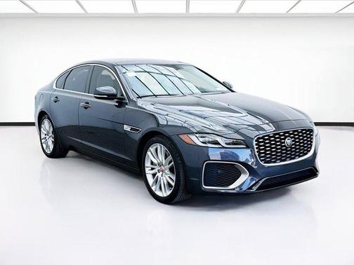 Eiger Gray Metallic 2022 Jaguar XF SE P250 RWD Automatic