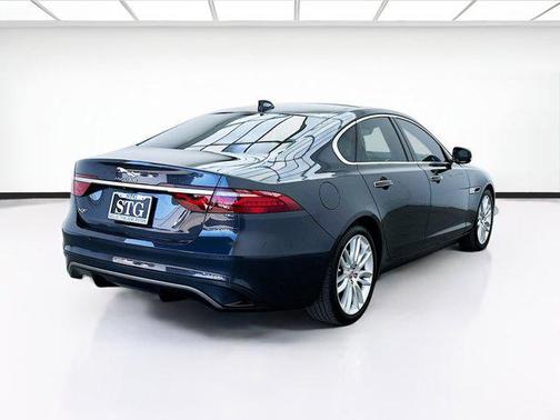 Eiger Gray Metallic 2022 Jaguar XF SE P250 RWD Automatic