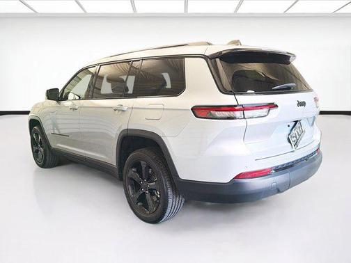 Silver Zynith 2024 Jeep Grand Cherokee L Altitude
