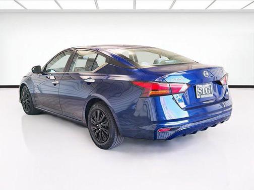 Deep Blue Pearl 2021 Nissan Altima S FWD