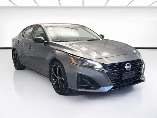 2023 Nissan Altima SR FWD