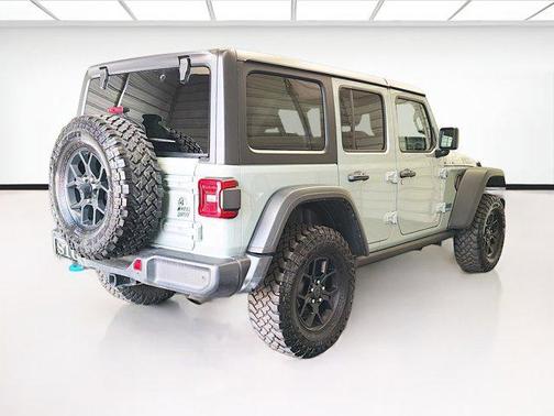 Earl Clearcoat 2024 Jeep Wrangler 4xe Willys