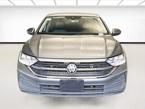 Platinum Gray Metallic 2022 Volkswagen Jetta 1.5T SE