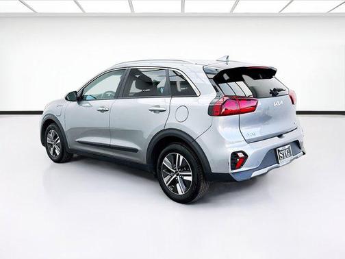 2022 Kia Niro LXS