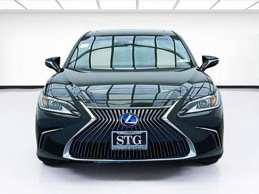 2021 Lexus ES 300h Base