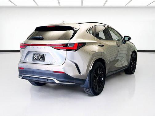 2023 Lexus NX 450h+ F SPORT Handling