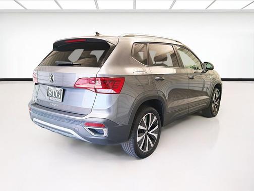 Gray 2024 Volkswagen Taos 1.5T SE
