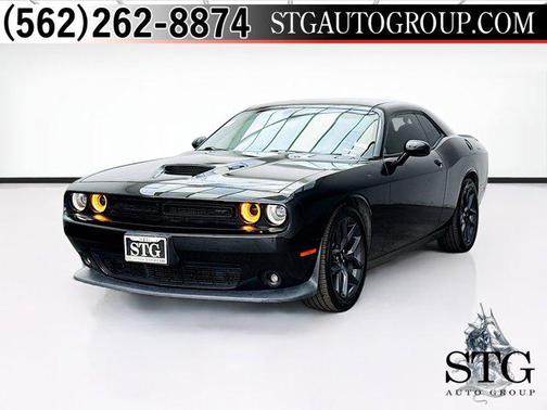Pitch Black Clearcoat 2019 Dodge Challenger GT