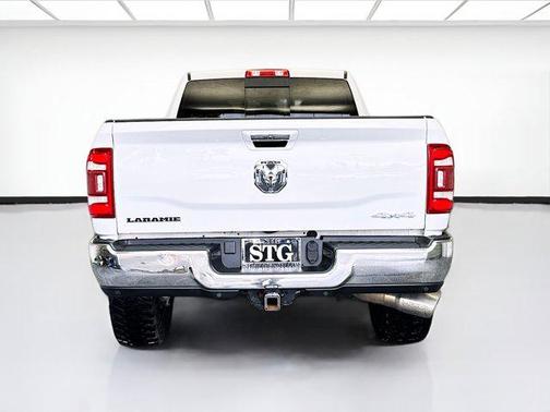 2021 RAM 2500 Laramie Crew Cab 4x4 6'4' Box