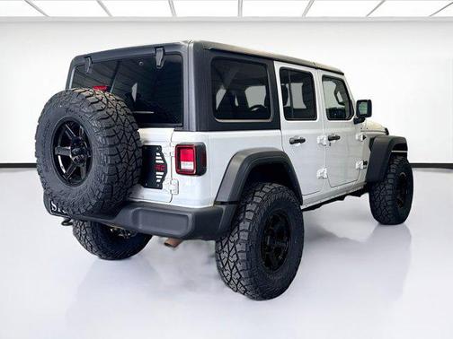 Bright White Clearcoat 2022 Jeep Wrangler Unlimited Sport