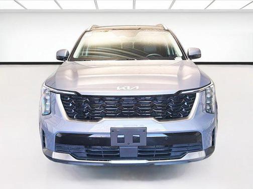 Everlasting Silver 2025 Kia Sorento S