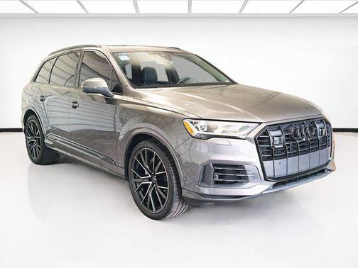 Samurai Gray Metallic 2022 Audi Q7 55 Prestige
