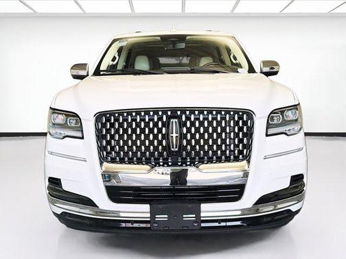 Pristine White Metallic Tri-Coat 2023 Lincoln Navigator Black Label