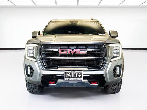 Sterling Metallic 2023 GMC Yukon 4WD AT4