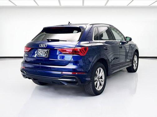 2022 Audi Q3 45 S line Premium
