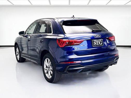 2022 Audi Q3 45 S line Premium