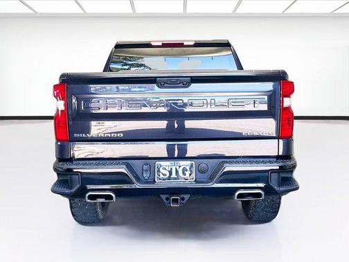 2022 Chevrolet Silverado 1500 Custom Trail Boss