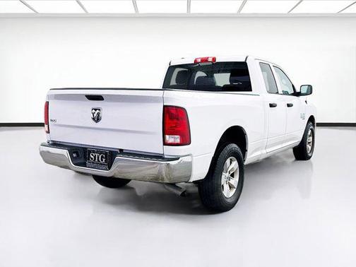 Bright White Clearcoat 2024 RAM 1500 Classic SLT