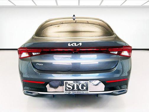 Gravity Gray 2022 Kia K5 LXS