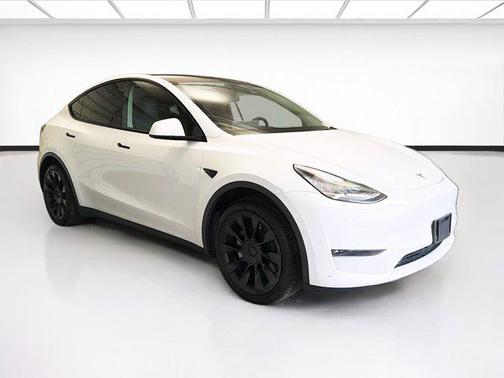 Pearl White Multi-Coat 2022 Tesla Model Y Long Range Dual Motor All-Wheel Drive