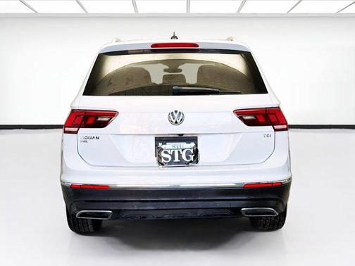 Silver 2018 Volkswagen Tiguan 2.0T SEL