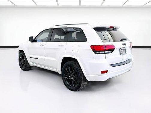 Bright White Clearcoat 2019 Jeep Grand Cherokee Altitude