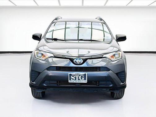 Magnetic Gray Metallic 2018 Toyota RAV4 LE
