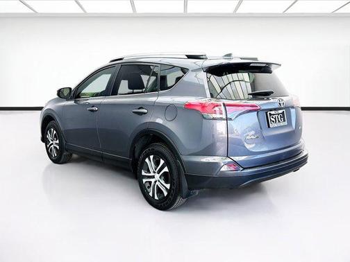 Magnetic Gray Metallic 2018 Toyota RAV4 LE