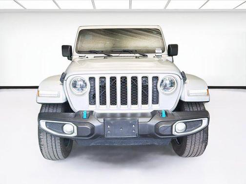 Silver Zynith Clearcoat 2023 Jeep Wrangler 4xe Sahara