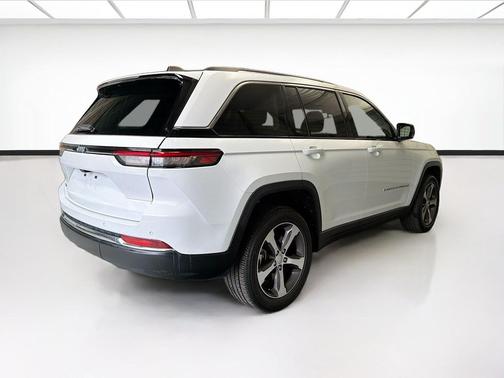Bright White Clearcoat 2023 Jeep Grand Cherokee 4xe Base