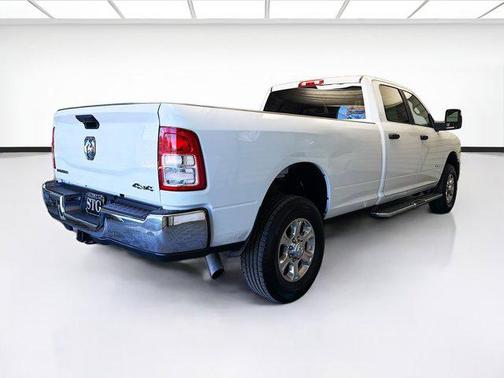 2024 RAM 2500 Big Horn Crew Cab 4x4 8' Box
