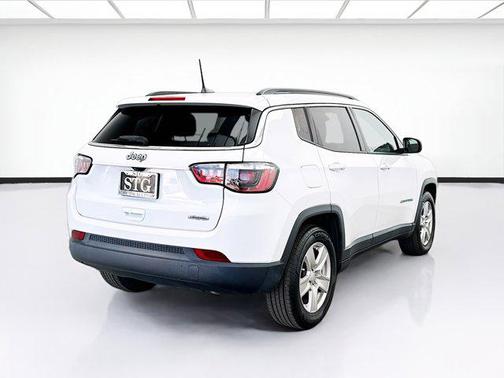 Bright White Clearcoat 2022 Jeep Compass Latitude
