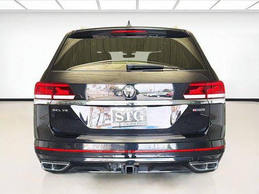Deep Black 2022 Volkswagen Atlas 3.6L SEL Premium