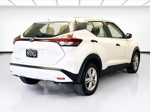 2023 Nissan Kicks S