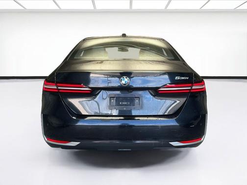 Black Sapphire Metallic 2024 BMW 530 530i