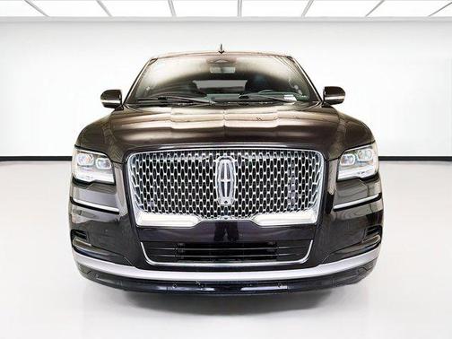 Black Metallic 2022 Lincoln Navigator Reserve