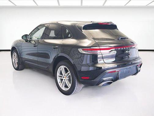 2022 Porsche Macan Base