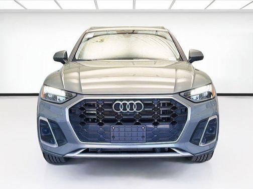 Chronos Gray Metallic 2024 Audi Q5 55 S line Premium Plus