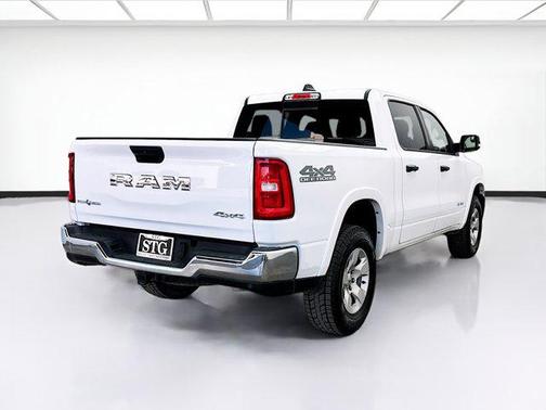 Bright White Clearcoat 2025 RAM 1500 Big Horn/Lone Star